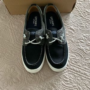 Sperry  topsiders - almost new 9.5